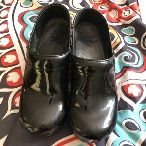 Dansko clogs size 37